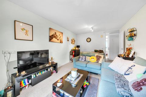 39 Ambleside, Bromley, BR1 4DN