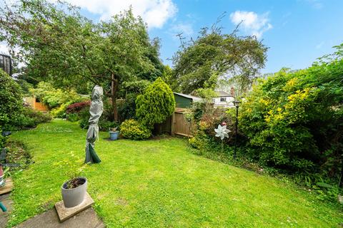 39 Ambleside, Bromley, BR1 4DN