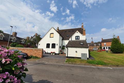 4 bedroom detached house to rent, Market Place, Abbots Bromley