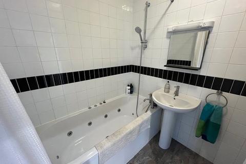 1 bedroom flat to rent, Fourth Avenue, Hove, East Sussex, BN3 2PH