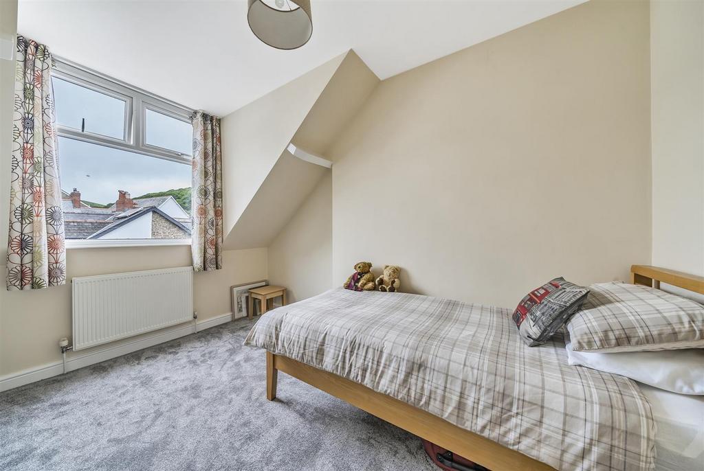 Bedroom 3.jpg