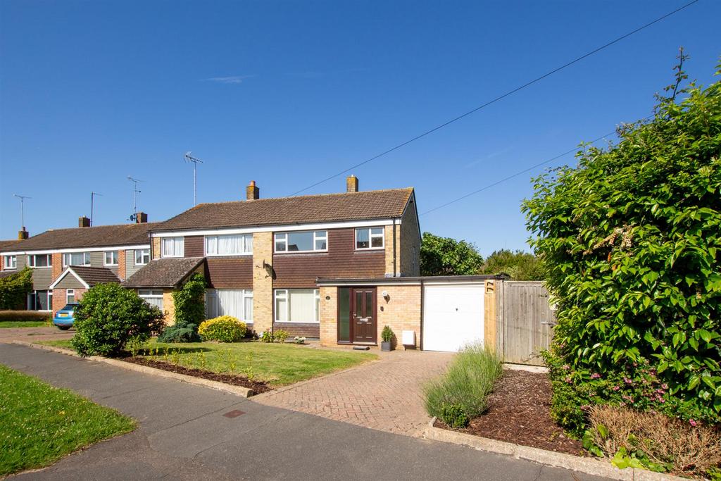 Potters Lane, Burgess Hill 3 bed semidetached house for sale £410,000