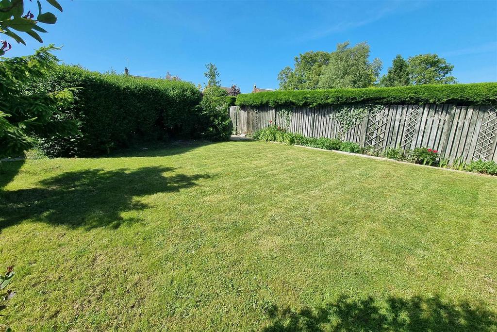 Rear Garden i.jpg