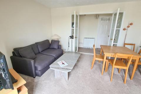 1 bedroom flat for sale, Hampton Court, 57 Lymington Avenue, Leigh On Sea