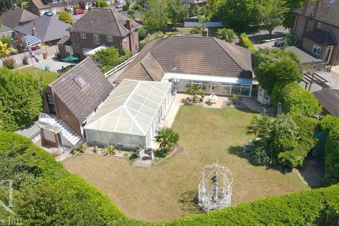 4 bedroom detached bungalow for sale, Presdales Drive, Ware