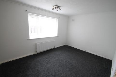 2 bedroom flat for sale, Lecondale Court, Gateshead NE10