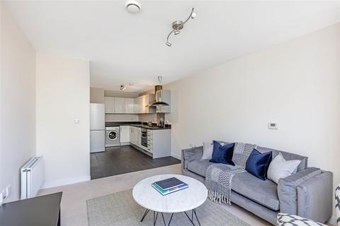 1 bedroom flat to rent, Woods House, Grosvenor Waterside, 7 Gatliff Road, London, SW1W