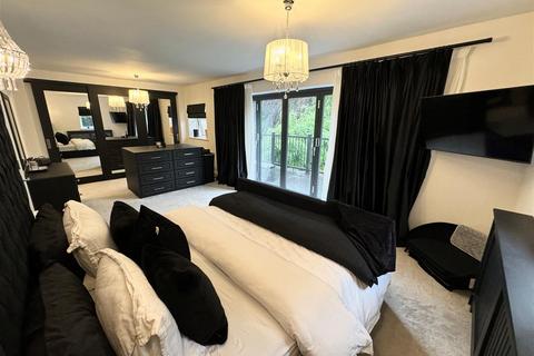 126 Manchester Road, Wilmslow, SK9 2LE