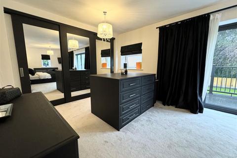 126 Manchester Road, Wilmslow, SK9 2LE