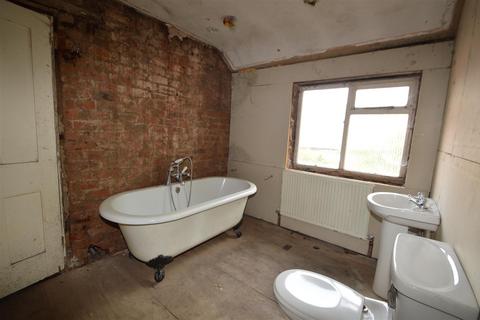 14 Avondale, Chirk, Wrexham, LL14 5DE