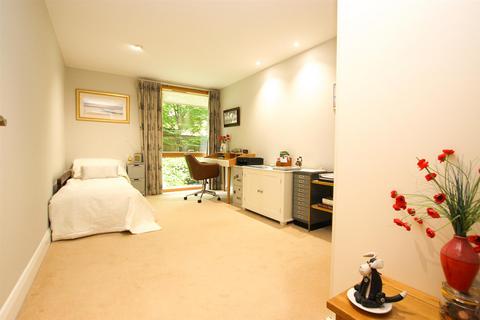 2 bedroom flat for sale, Meridian Gardens, Newmarket CB8