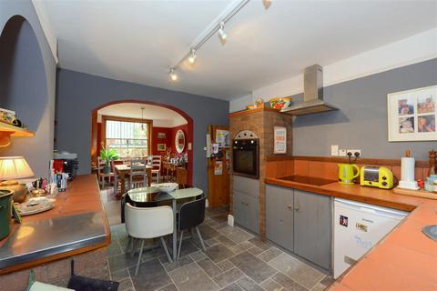 4 bedroom end of terrace house for sale, Victoria Street, Castlefields, Shrewsbury