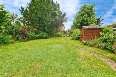 5 bedroom semi-detached house for sale, Sunnymede Avenue, Carshalton