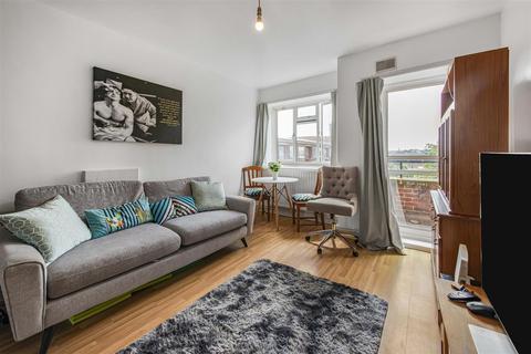 1 bedroom flat for sale, Strasburg Road, London SW11