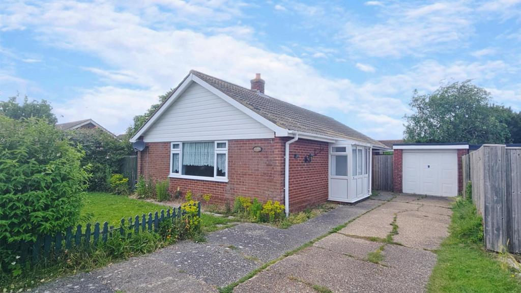DYMCHURCH 3 bed detached bungalow for sale £375,000
