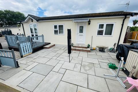 1 bedroom mobile home for sale, Miners Walk, Wood End
