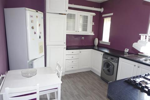 3 bedroom flat for sale, Baird Terrace, Harthill, Shotts
