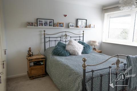7 Leith Park Road, Gravesend, DA12 1LN