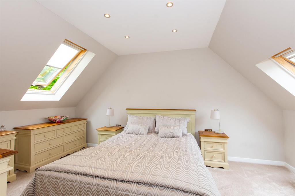Principal bedroom
