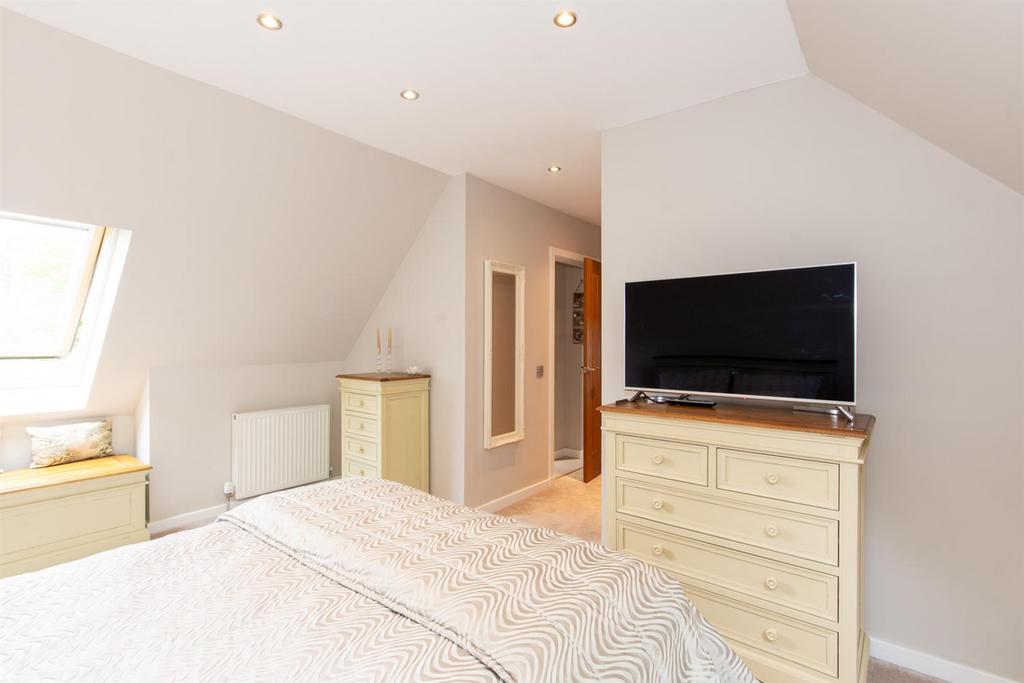 Principal bedroom