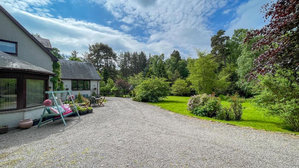 Sawmill Cottage-25.png