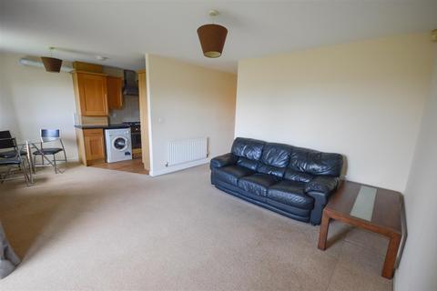 2 bedroom apartment for sale, Kenninghall View, Sheffield, S2