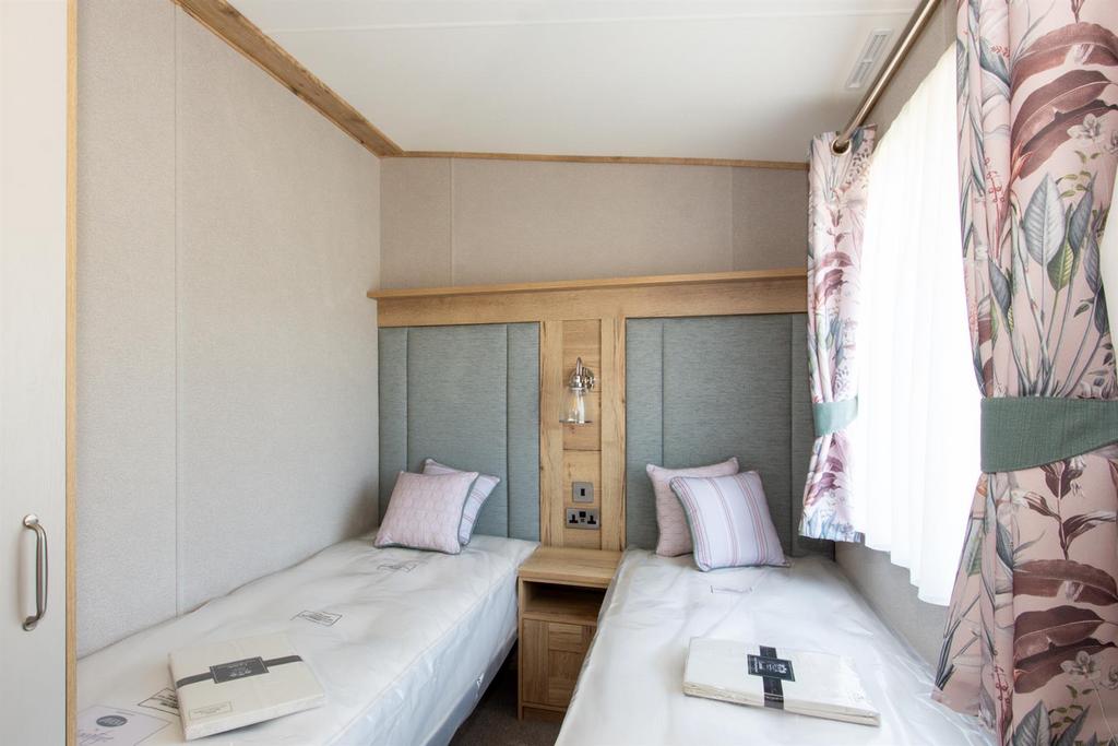 AMBLESIDE PREMIER 40 X 14 2 BEDg