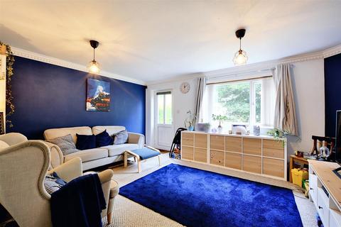 3 bedroom terraced house for sale, Cairns Close, Nottingham