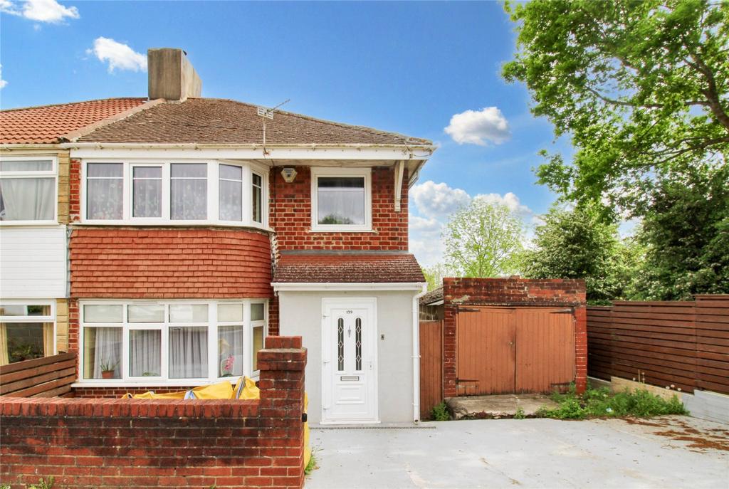 Broomhill Road, Brislington, Bristol... 3 bed semidetached house for