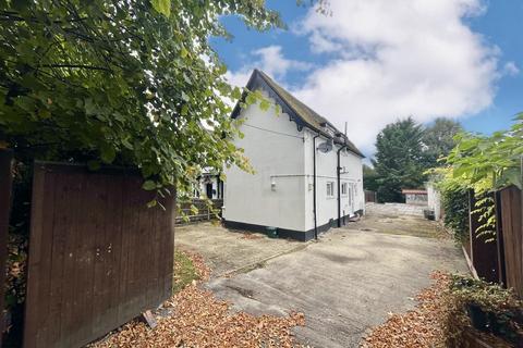 Potley Hill Road, Yateley GU46