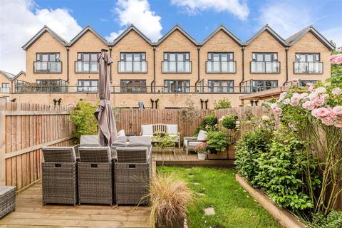 5 Daffodil Close, Mitcham Junction, Mitcham, CR4 4FS