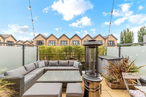 5 Daffodil Close, Mitcham Junction, Mitcham, CR4 4FS