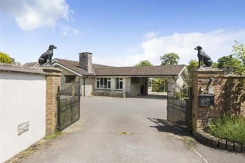 4 bedroom bungalow for sale, Manor Farm Close, Martinstown, Dorchester