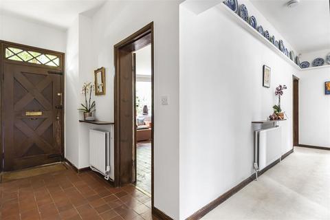 94 Barton Road, Cambridge, CB3 9LH