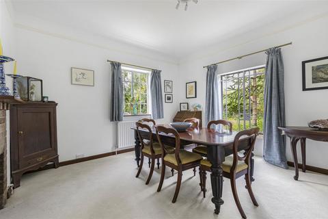 94 Barton Road, Cambridge, CB3 9LH