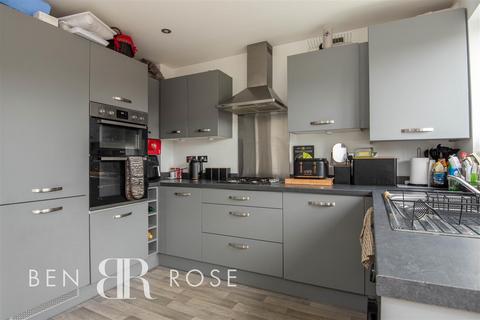 3 Alvis Close, Farington, Leyland, PR25 3DL