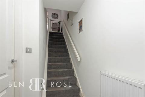 3 Alvis Close, Farington, Leyland, PR25 3DL