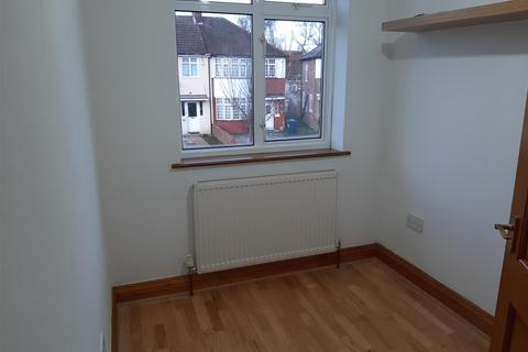1 bedroom property to rent, ROOM FOR RENT £850 ,Cornwall Avenue, Southall
