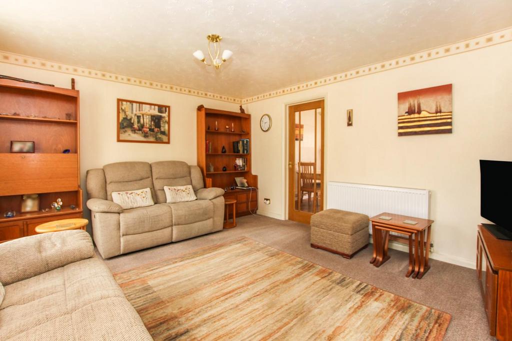 Lomond Drive, Leighton Buzzard 3 bed semidetached house for sale £
