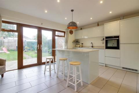 3 bedroom semi-detached house for sale, Cornwall Close, Waltham Cross