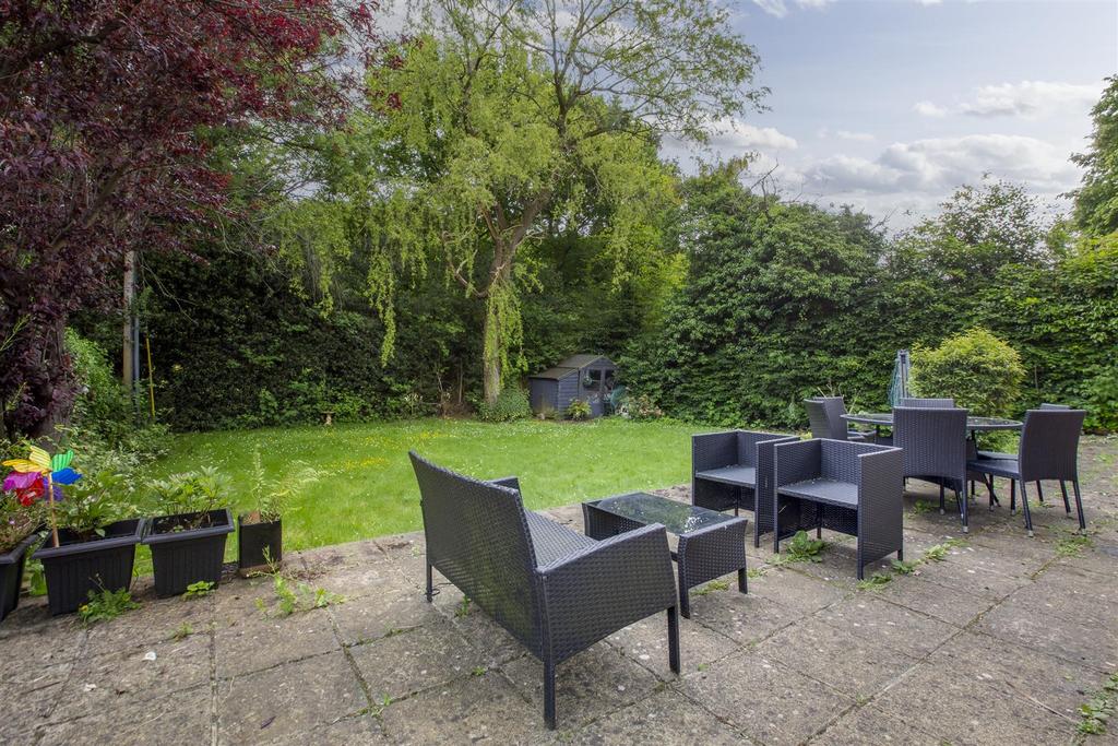 24 Totteridge Lane, HP13 7 QE-12.jpg