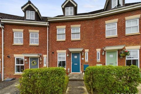 3 bedroom townhouse for sale, 12 Upper Well Close OswestryShropshire