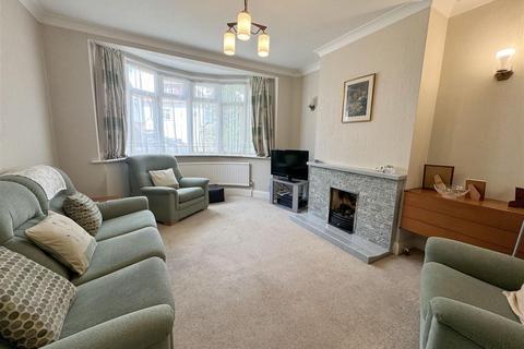 4 bedroom semi-detached house for sale, Nelson Gardens, Hounslow TW3