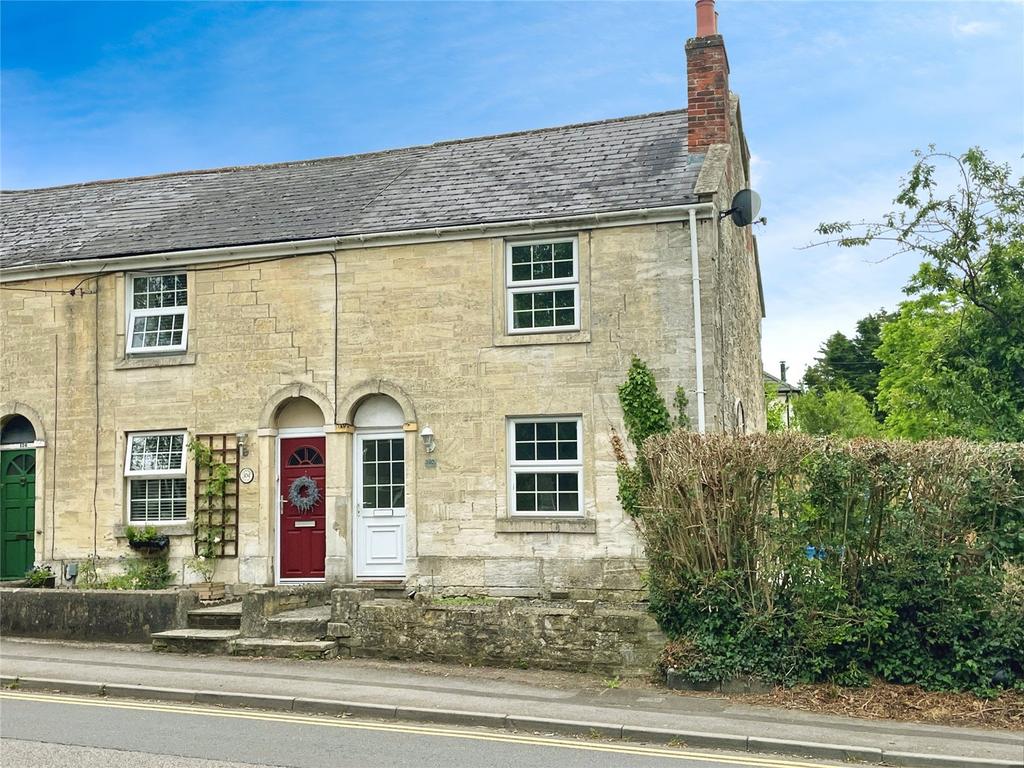 Wyke Road, Trowbridge 2 bed terraced house to rent £1,000 pcm (£231 pw)
