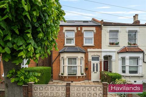 4 bedroom semi-detached house for sale, Westbury Road, London