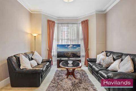 4 bedroom semi-detached house for sale, Westbury Road, London