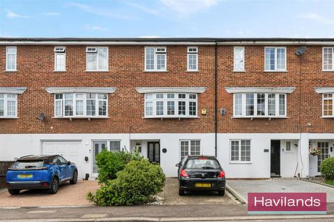 4 bedroom townhouse for sale, Hoppers Road, Winchmore Hill, N21