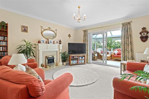 4 bedroom detached house for sale, Lavender Close, Hailsham