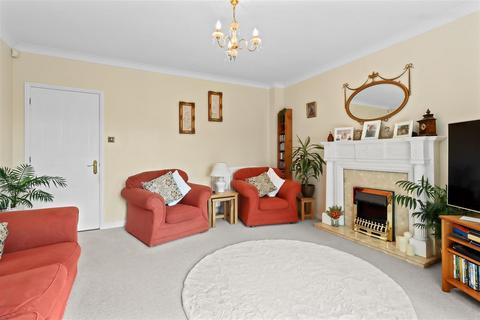 4 bedroom detached house for sale, Lavender Close, Hailsham