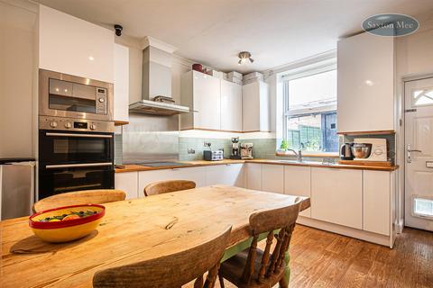 188 Stannington Road, Sheffield, S6 5FQ